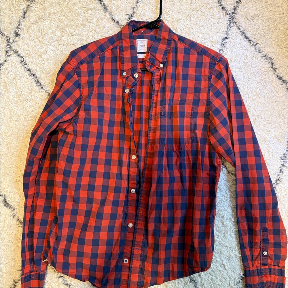 GAP Men's Casual Red and Blue Plaid Shirt